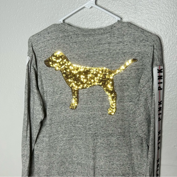 PINK VICTORIA’S SECRET OVERSIZED LOGO LONG SLEEVE TEE SOFT AND COMFY - Picture 4 of 7